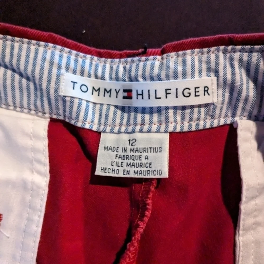 Tommy Hilfiger Women's Size 12 Red Shorts‎ w/ 4